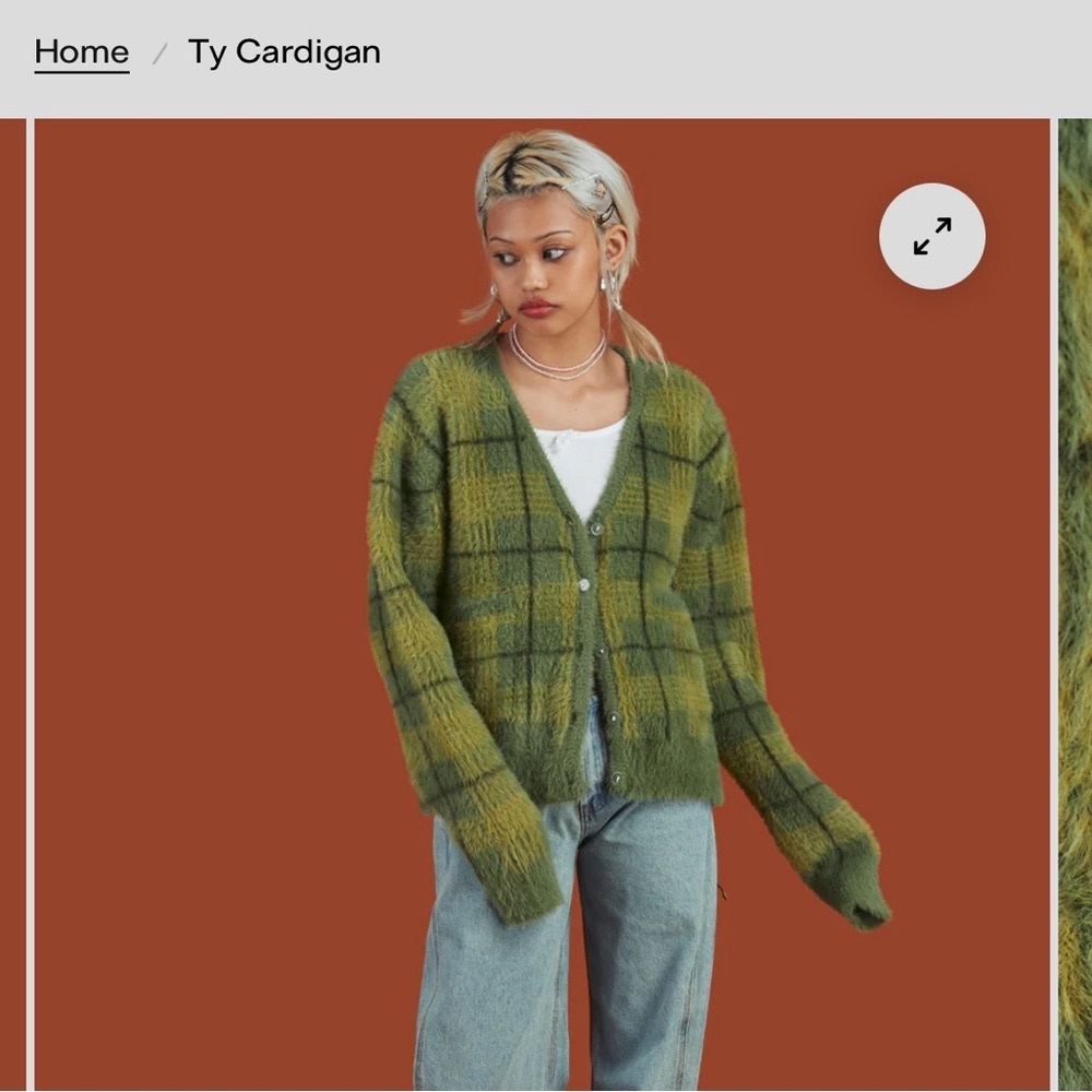 Unif TY cardigan green plaid small